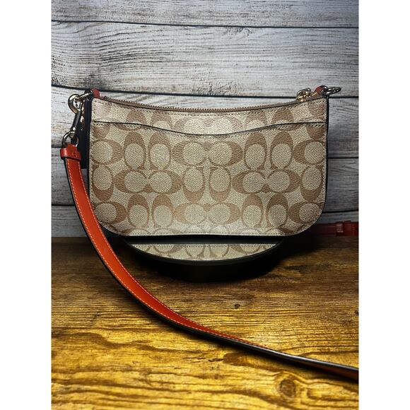 Coach Georgie Signature Baguette Shoulder Bag - Picture 3 of 11